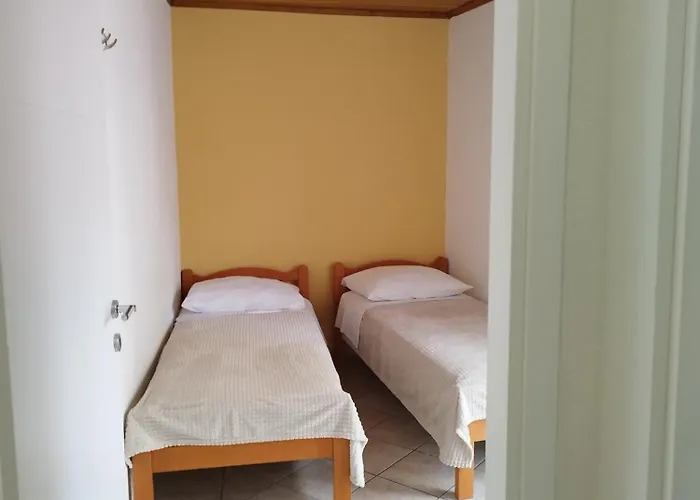 Marta Apartment Split