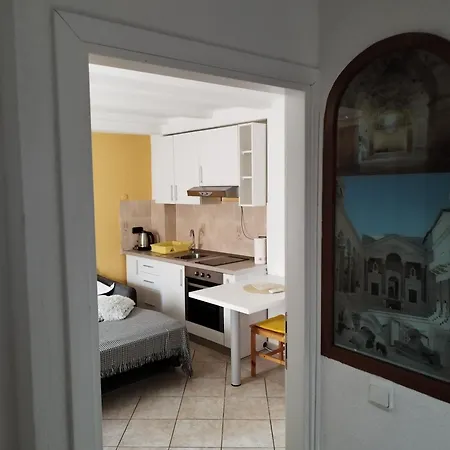 Marta Apartament *